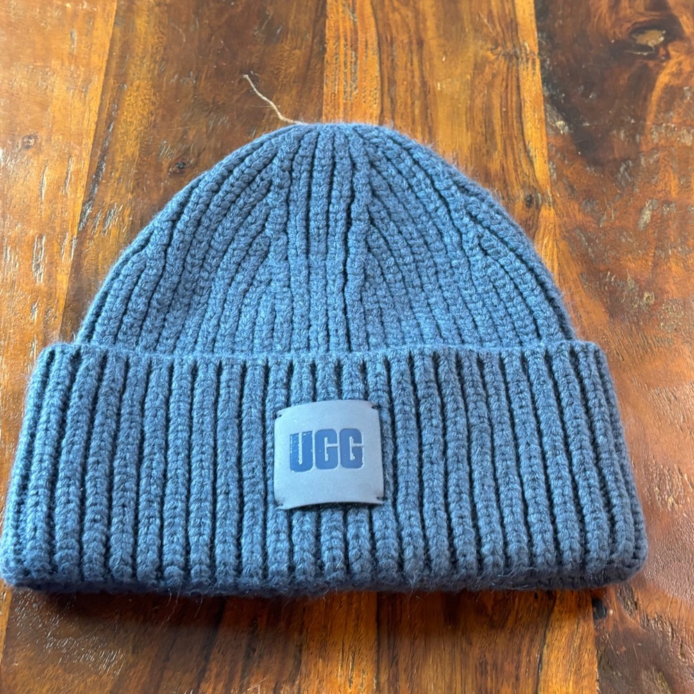 UGG Ribbed Knit Beanie Slate Blue Logo Patch Cuffed Winter Hat OS RN17541
